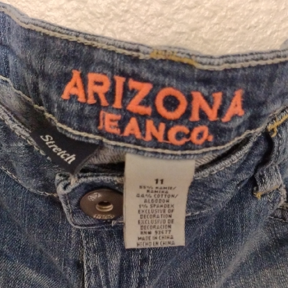 Arizona Jean Company Blue Jean Shorts Distressed Cuffed Casual - Picture 2 of 9